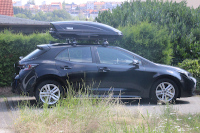 Niederkirchen: THULE-Box 400 Liter auf einem Toyota Corolla