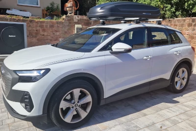 Dachbox mit Trägern mieten für Audi Q4 e tron in Trippstadt