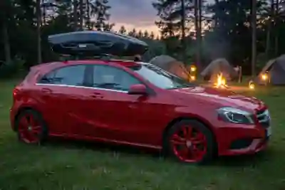 Dachbox auf Mercedes A-Klasse montiert