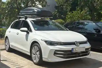 Dachbox in Kirrweiler auf einem VW Golf