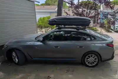 Dachbox auf einem BMW i4