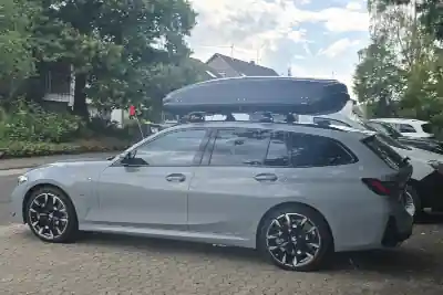 Eine Dachbox von HAPRO mit einem Volumen von 530 Liter