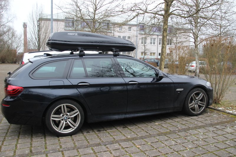 Dachbox 430 Liter auf einem BMW 5er Touring