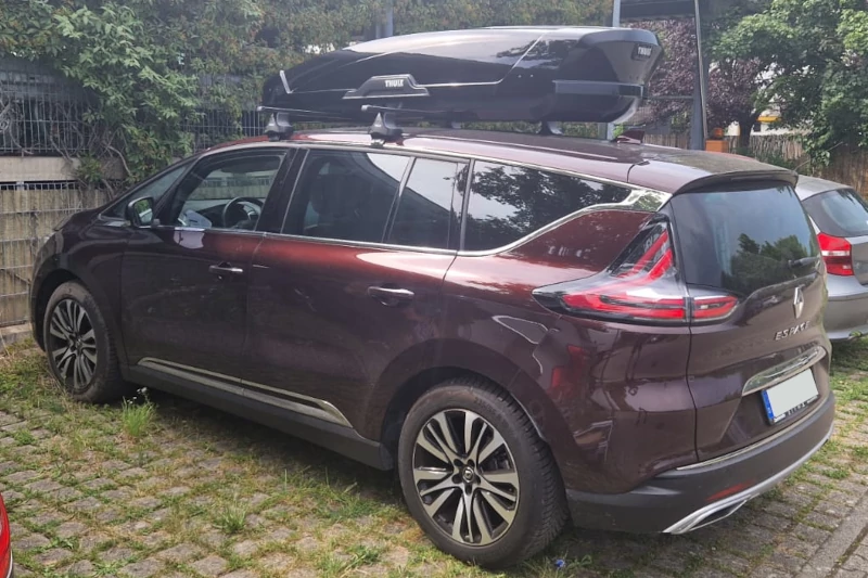 Dachbox 610 Liter auf einem Renault Espace