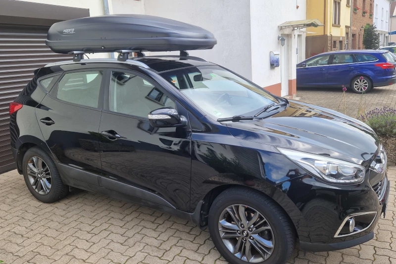 Bobenheim-Roxheim - eine 530-Liter Dachbox auf einem Hyundai ix35