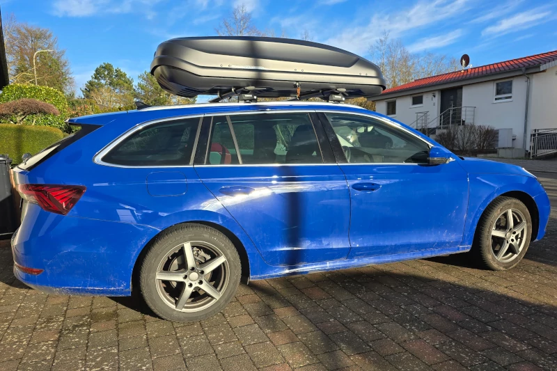 Wissembourg - eine 430-Liter Dachbox auf einem Skoda Octavia Combi