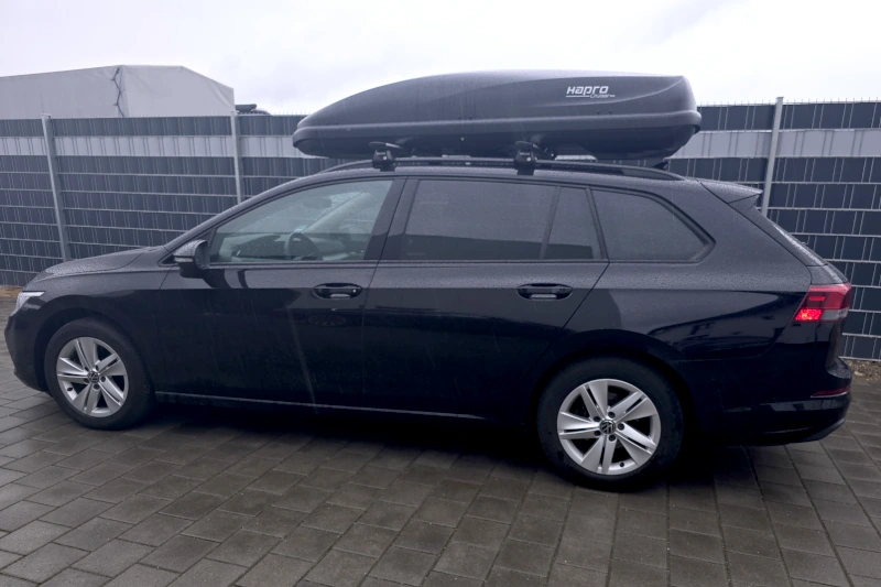 Maxdorf - eine 600-Liter Dachbox auf einem VW Golf Kombi