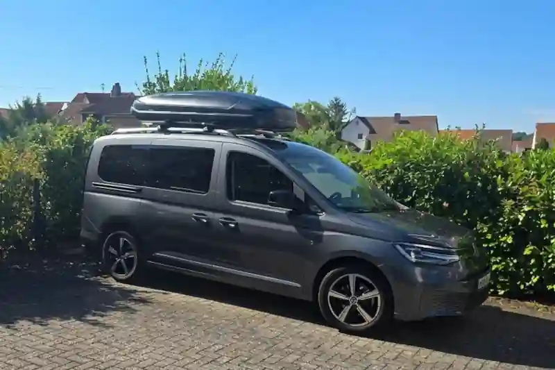 Herxheimweyher - eine 530-Liter Dachbox auf einem VW Caddy