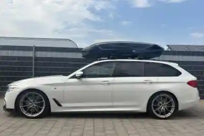 Eine Dachbox auf einem 5er BMW G31 Touring Kombi