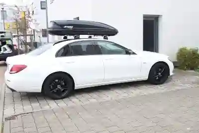 Dachbox auf Mercedes E-Klasse